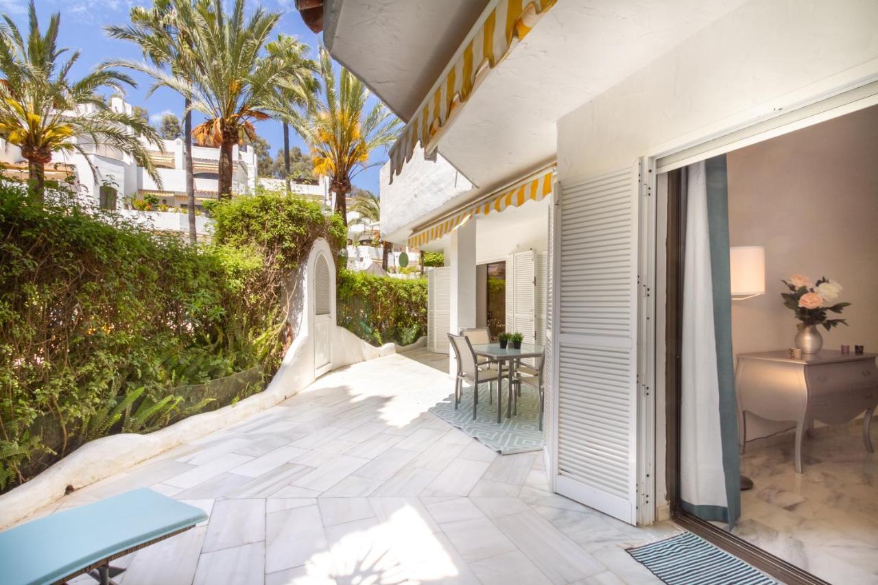 Marbella Banus Suites - Golden Beach Marbella Suite Exterior photo